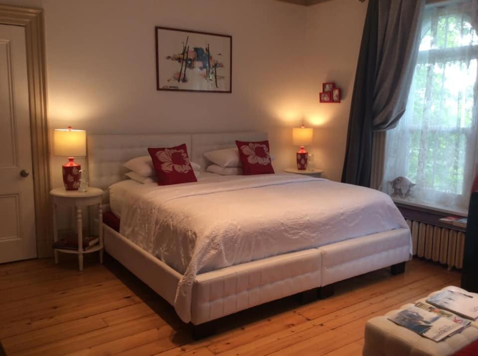Ile De Garde B&B Шербрук Экстерьер фото