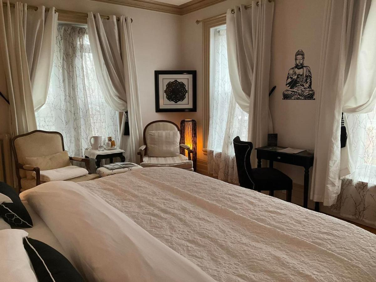 Ile De Garde B&B Шербрук Экстерьер фото